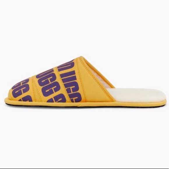 UGG Men's SCUFF GRAPHIC BAND SLIPPERS Color:PURPLE/ YELLOW - Picture 4 of 6